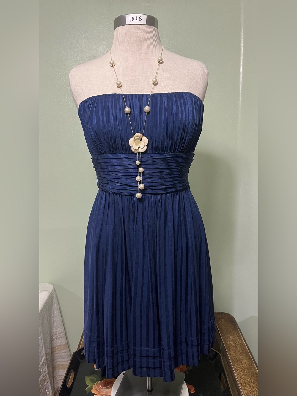 BCBG Max Azria Women’s 100% Silk Strapless Cocktail Dress Pleated Ink Blue Sz 12 - Picture 3 of 15